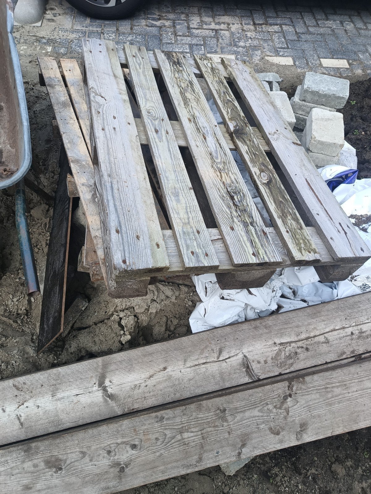 Drie gratis gebruikte pallets, Ophalen, Gebruikt, Pallet, Minder dan 200 cm
