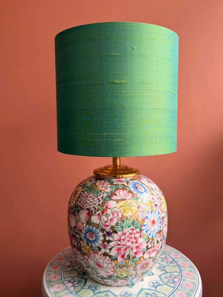 Famille Rose vaas-lamp met groene ruwe zijden lampenkap, Ophalen of Verzenden, Nieuw