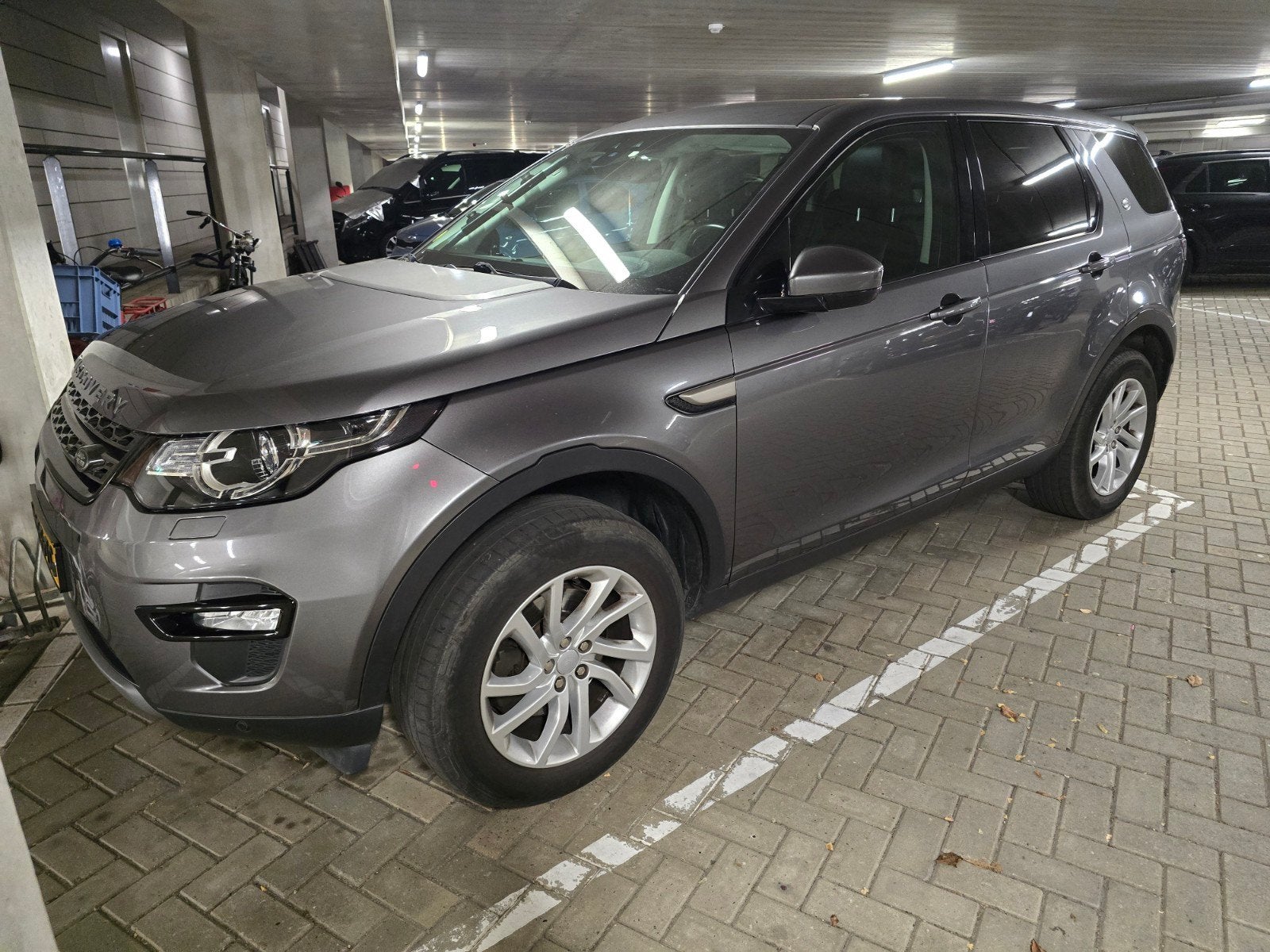 Land Rover Discovery Sport 2.0 TD4 4WD Aut9 2017 Grijs, Automaat, 4 cilinders, Discovery Sport, Leder