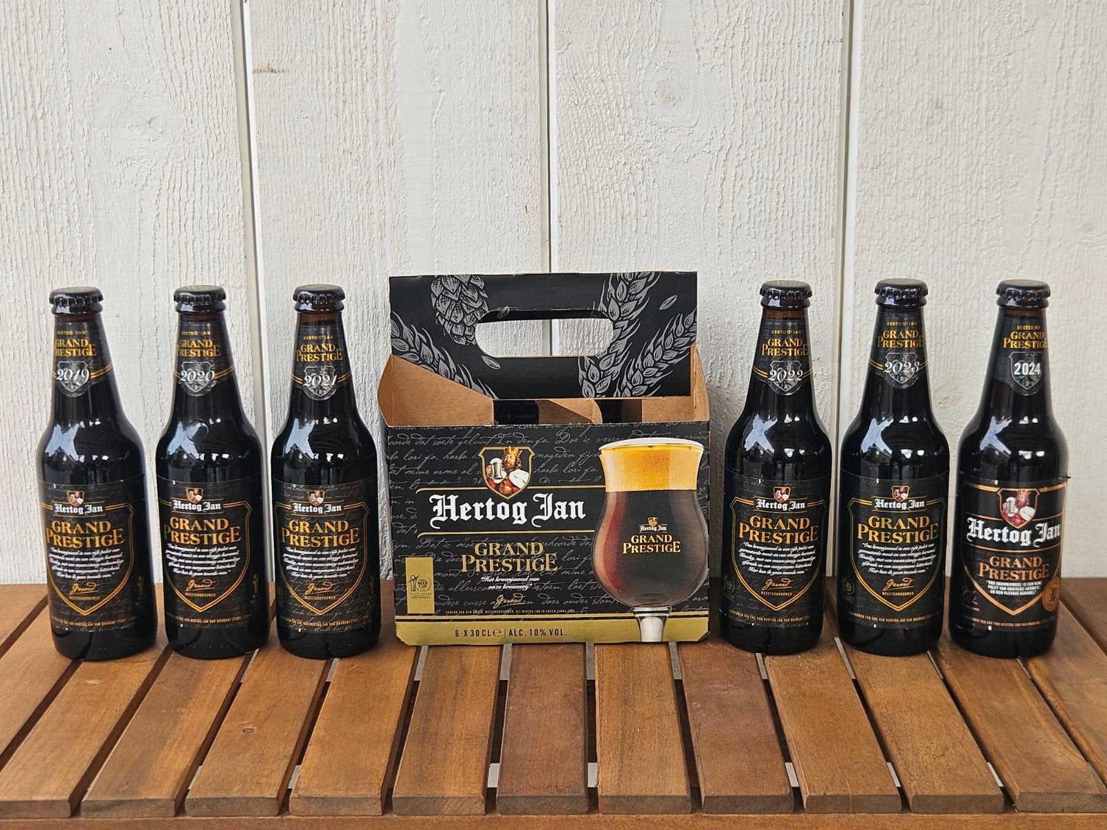 12 flesjes Hertog Jan Grand Prestige / 2019-2024, Verzamelen, Ophalen, Nieuw, Flesje(s), Hertog Jan