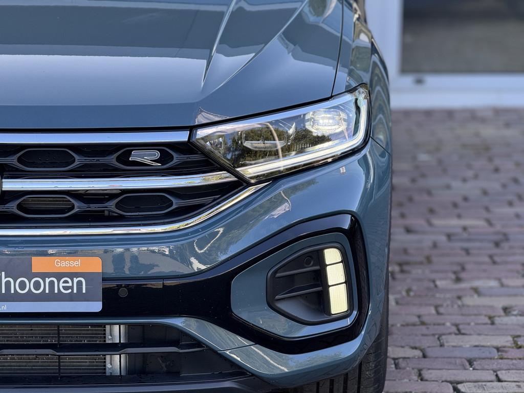 Volkswagen T-Roc 1.5 TSI R-Line | Trekhaak | Pano | Camera, 1258 kg, 4 cilinders, 150 pk, Blauw