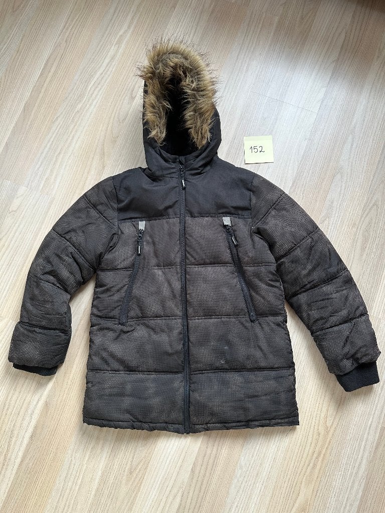 Warme winterjas, vaste capuchon, nep-bontkraag, maat 152, Ophalen of Verzenden, Zo goed als nieuw, Jongen of Meisje, Jas