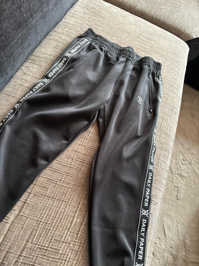 Daily Paper broek maat s, Ophalen, Zo goed als nieuw, Zwart