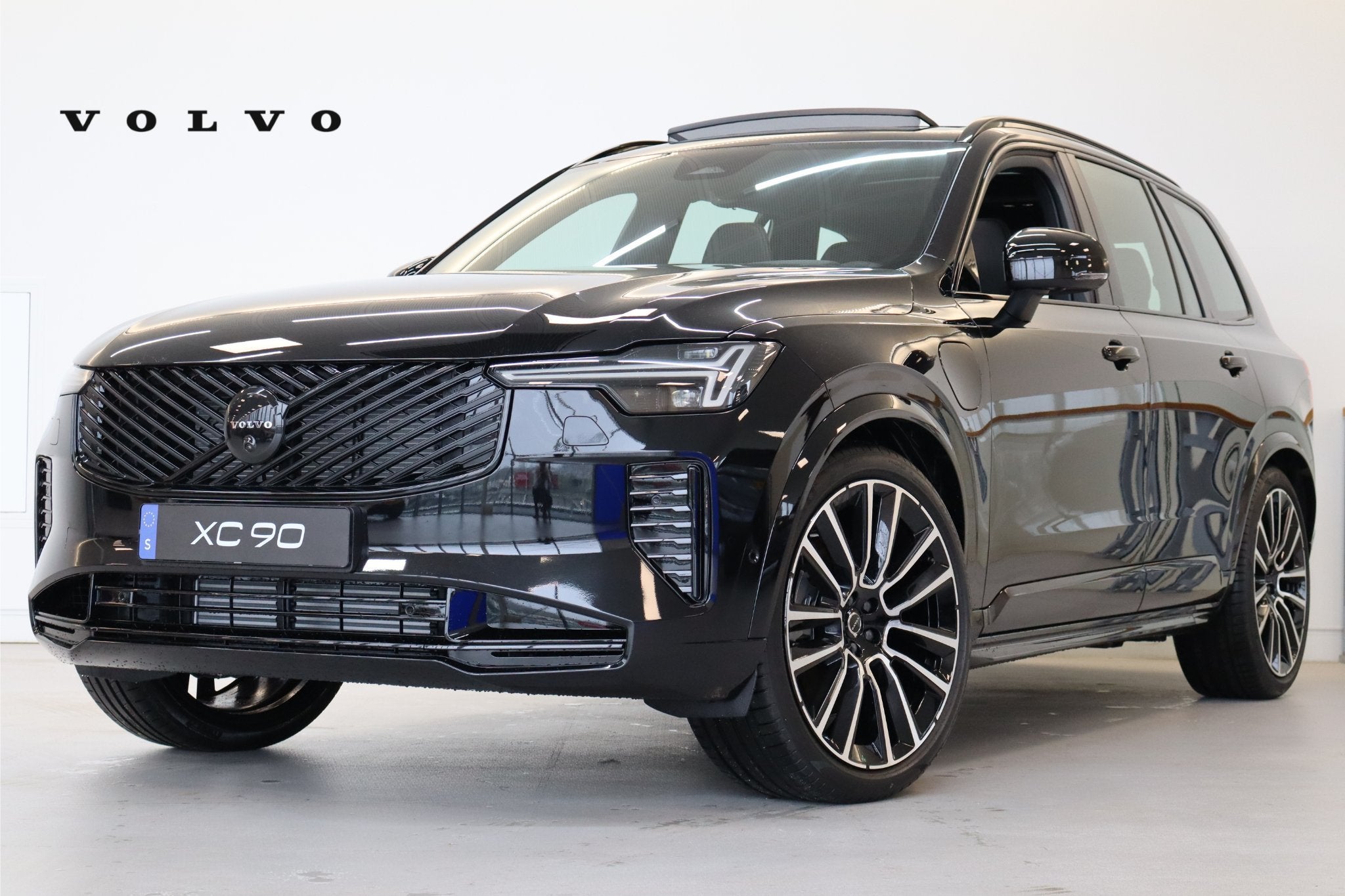 Volvo XC90 T8 455PK AWD Ultra Black Edition, Gebruikt, 4 cilinders, 1969 cc, 7 stoelen