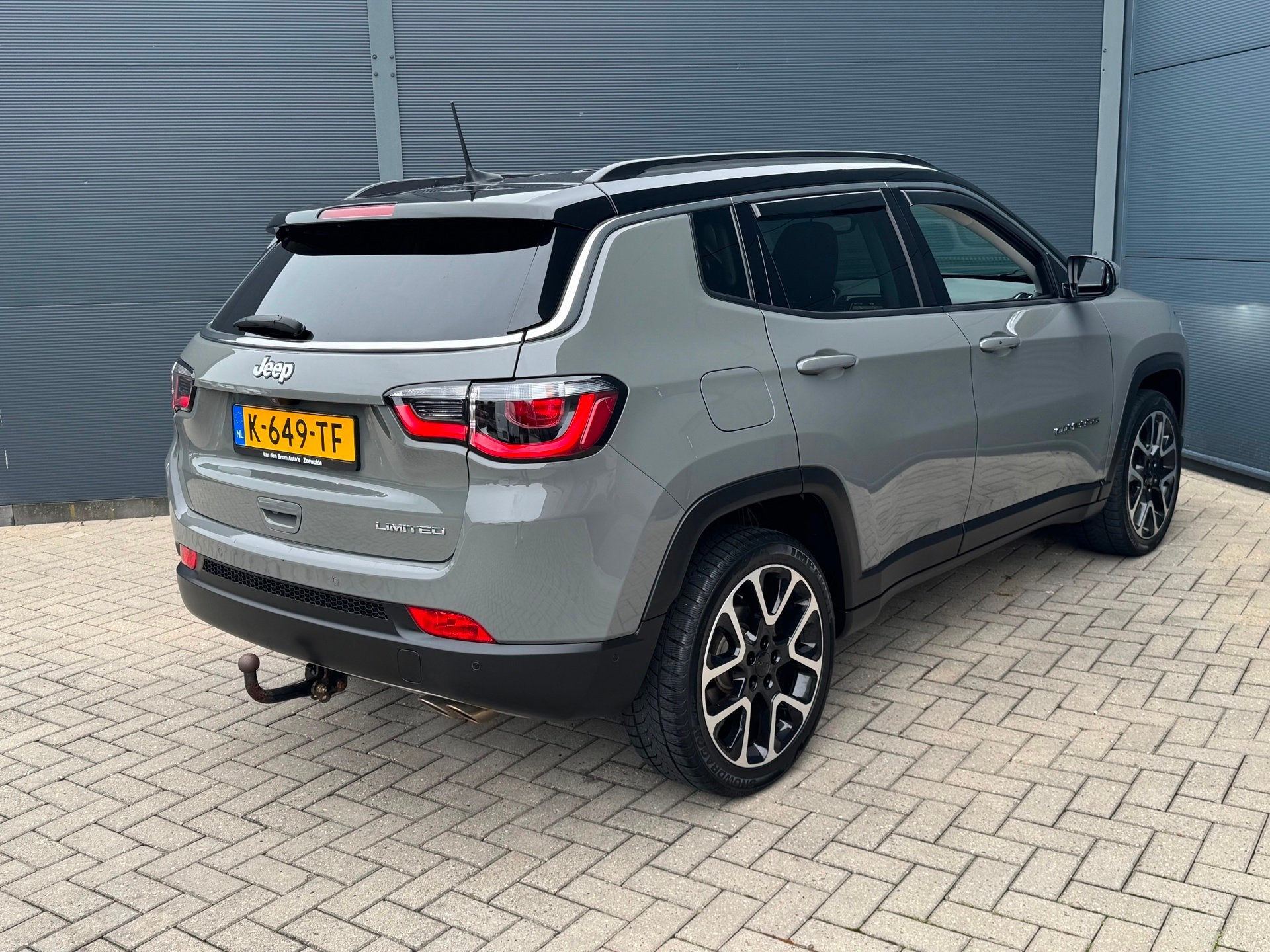 Jeep Compass 1.3T Limited / Carplay / Trekhaak / Camera, Auto's, Voorwielaandrijving, Euro 6, 4 cilinders, Leder en Stof