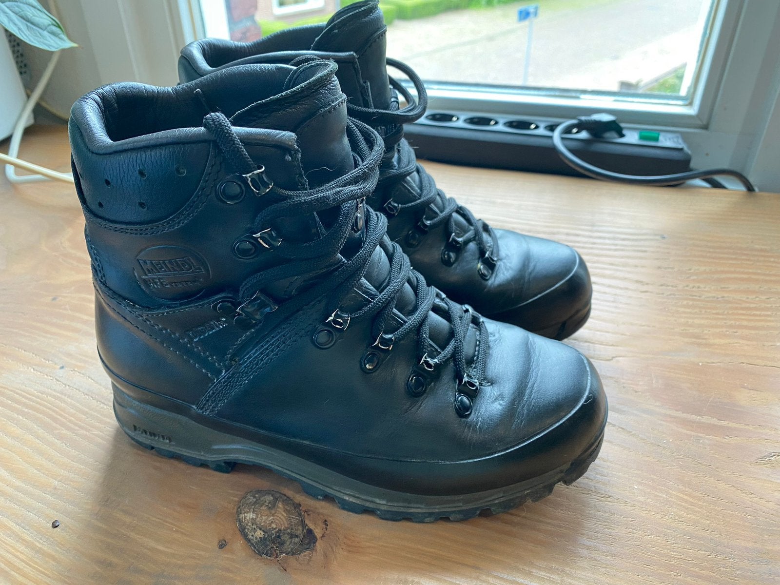 Meindl M2 Defensie, Ophalen, Gebruikt, Schoenen