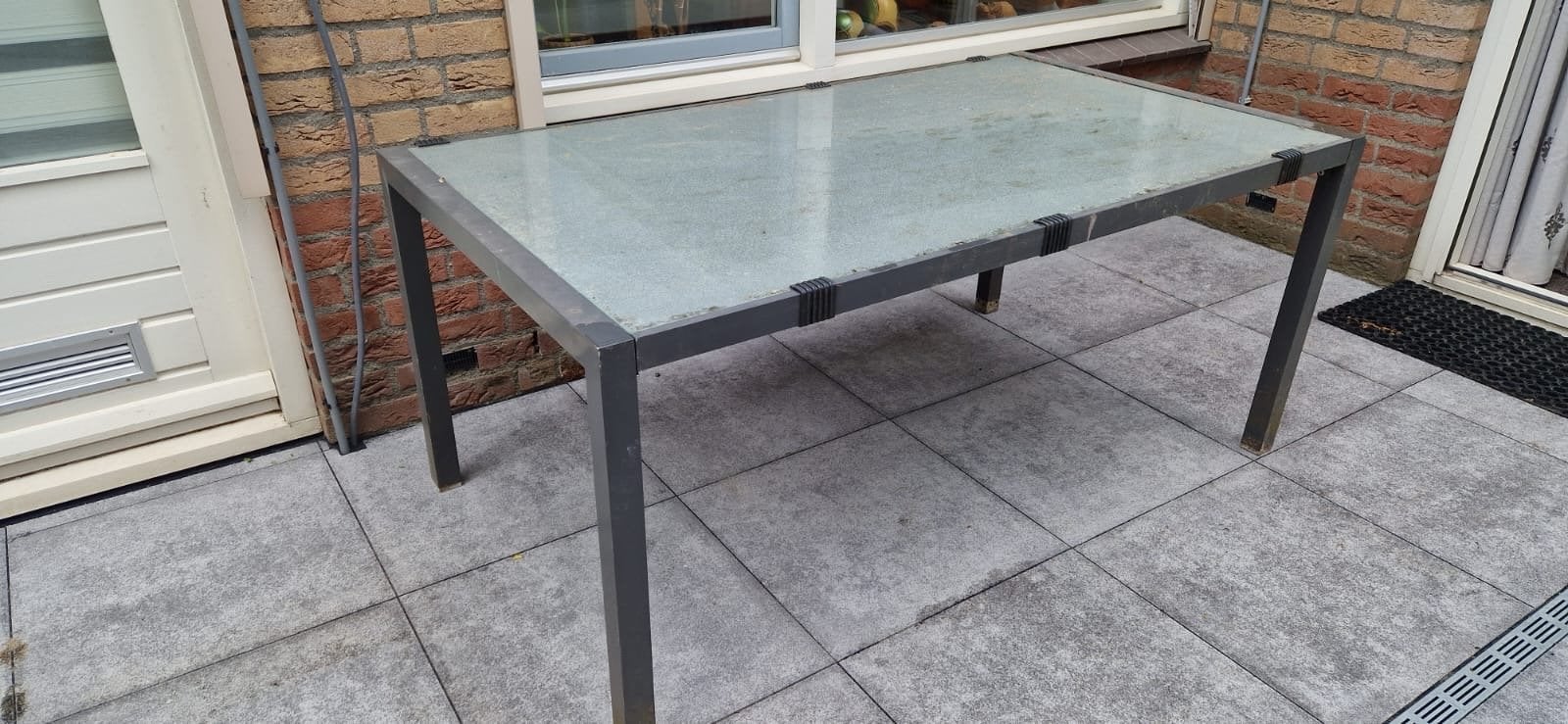 Tuintafel, Ophalen