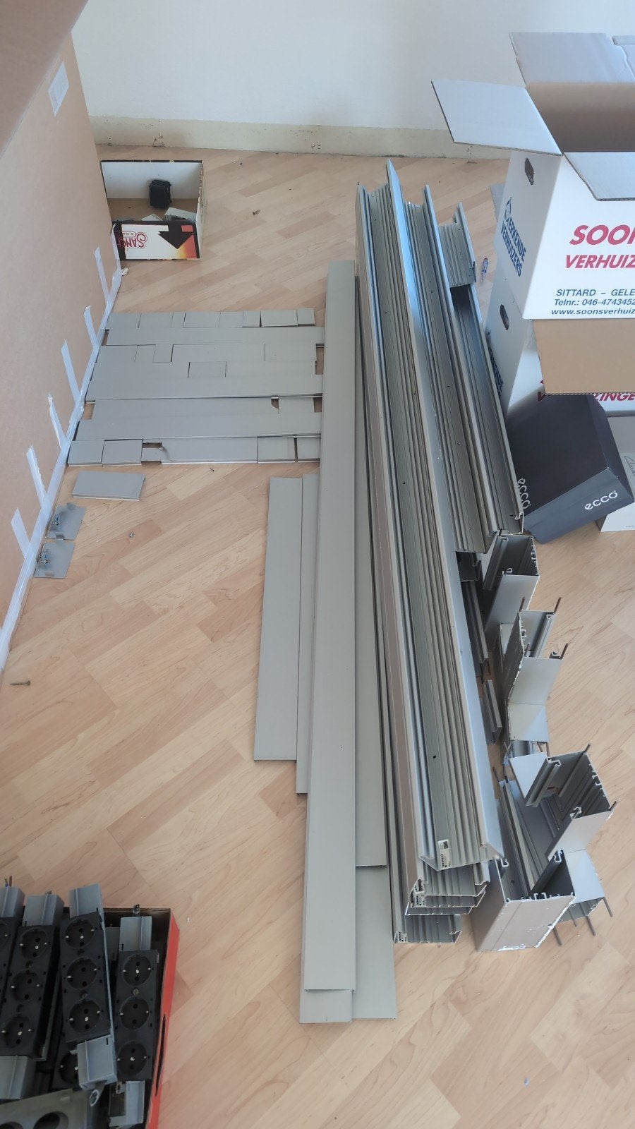 tehalit aluminium wandgoten en wandcontactdozen, Ophalen, Gebruikt, Overige merken, Stopcontact