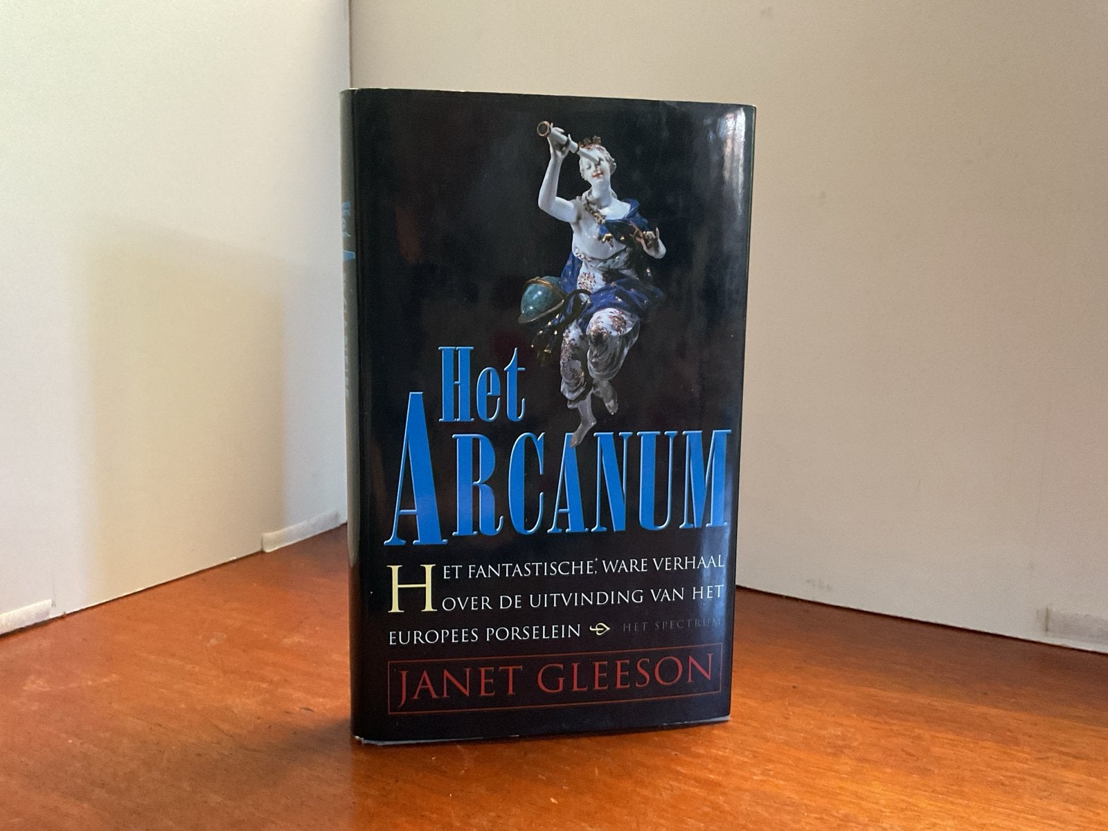 Het Arcanum: Het verhaal van Europees porselein, Ophalen of Verzenden, Gelezen, Europa overig