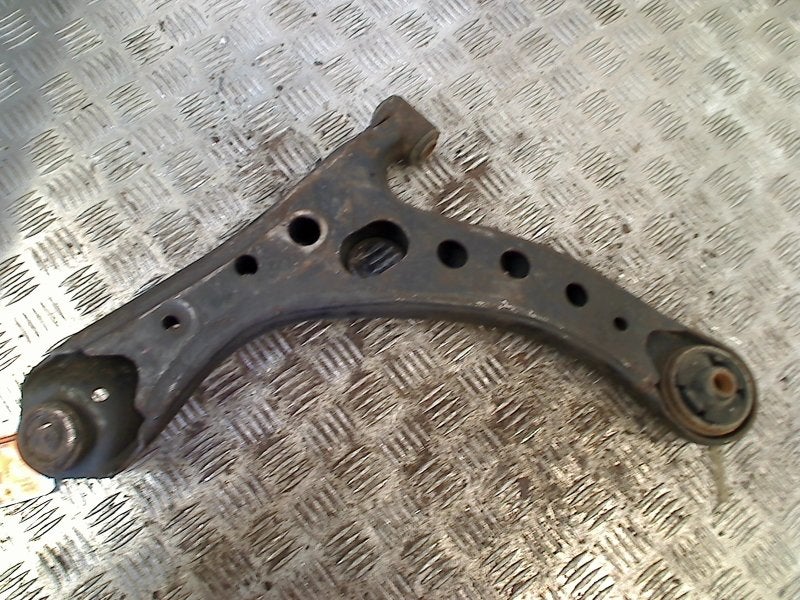 Draagarm Rechts Voor Toyota Avensis Verso (M20) 2005, Gebruikt, Kundenbetreuung@toyota.de, Toyota-Allee 2, Köln 50858, , Duitsland