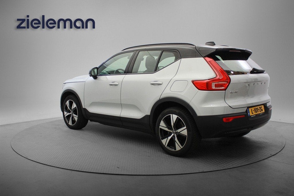 Volvo XC40 Recharge P8 AWD R-Design - Digitaal Cockpit, Carp, Auto's, Volvo, Gebruikt, Met garantie (alle), 430 km, SUV of Terreinwagen