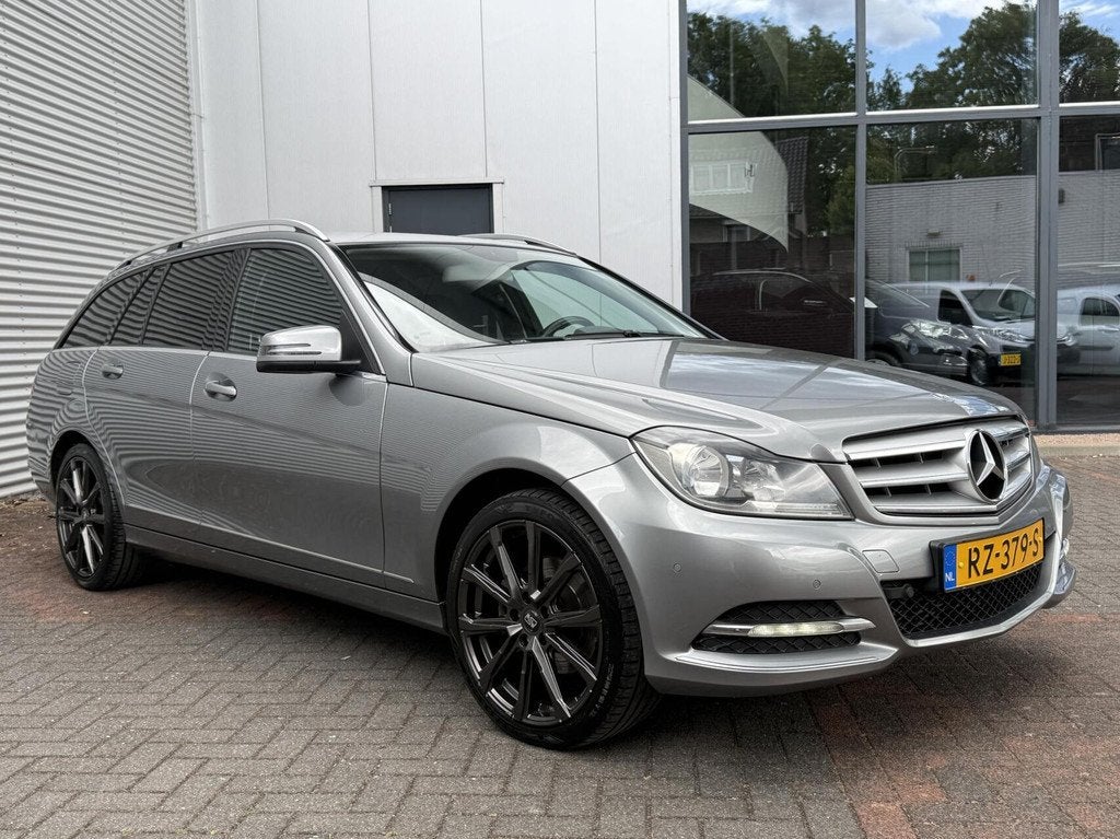 Mercedes C-klasse Estate 220 CDI Elegance|nl auto|navi|cruis, Auto's, 21 km/l, Euro 5, Achterwielaandrijving, Zwart