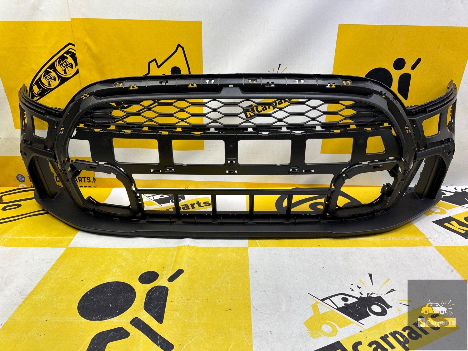 Voorbumper mini Cooper S f55 F56 114129-109450543, Auto-onderdelen, Gebruikt, Voor, Ophalen of Verzenden, Customer.service@mini.co.uk