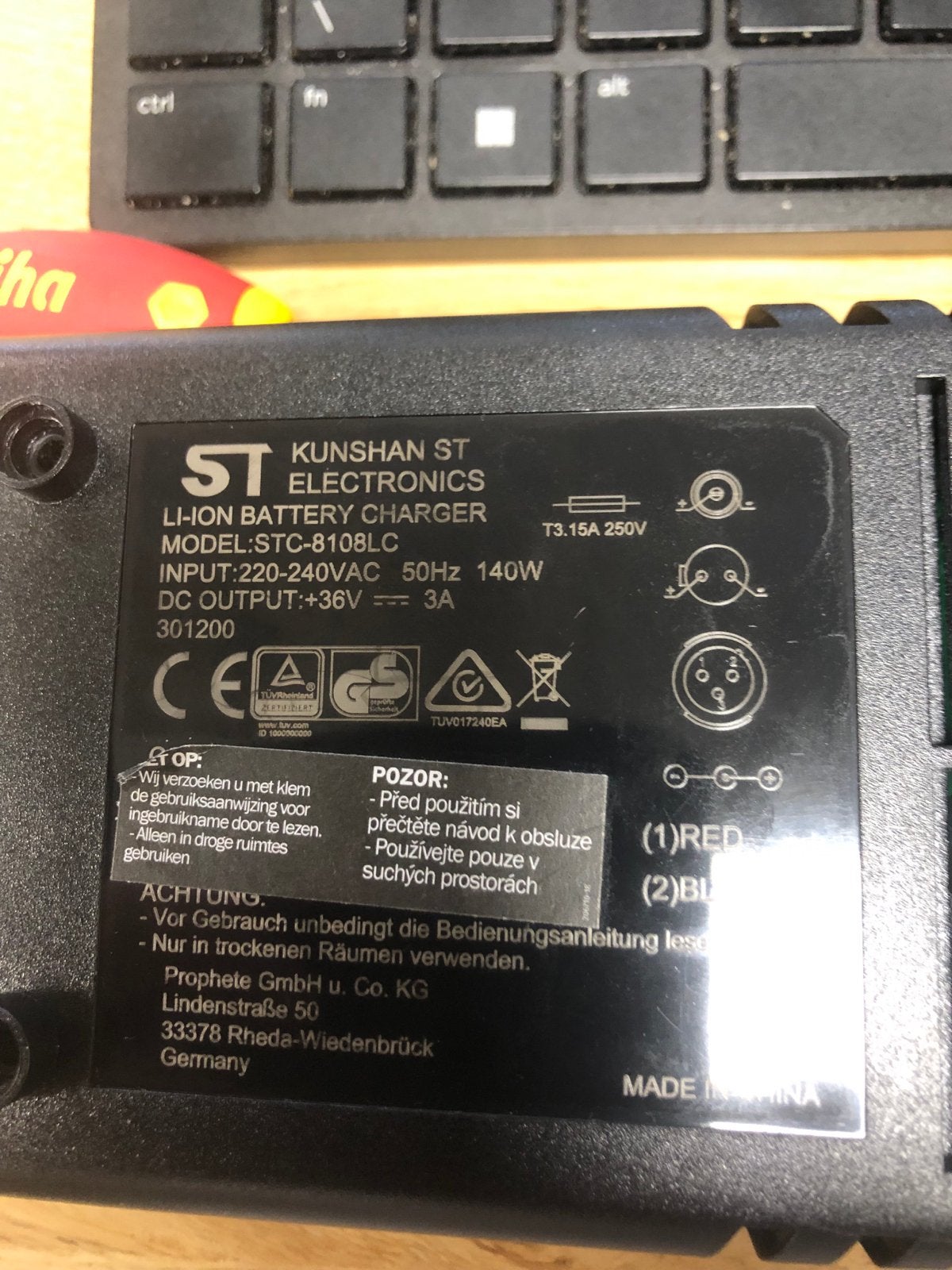 Gezocht: STC-8108LC Li-ion acculader 36V 3A, Ophalen of Verzenden, Gebruikt