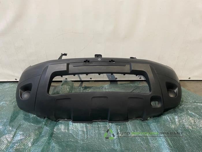 Voorbumper van een Dacia Duster, Dacia, Gebruikt, -, -