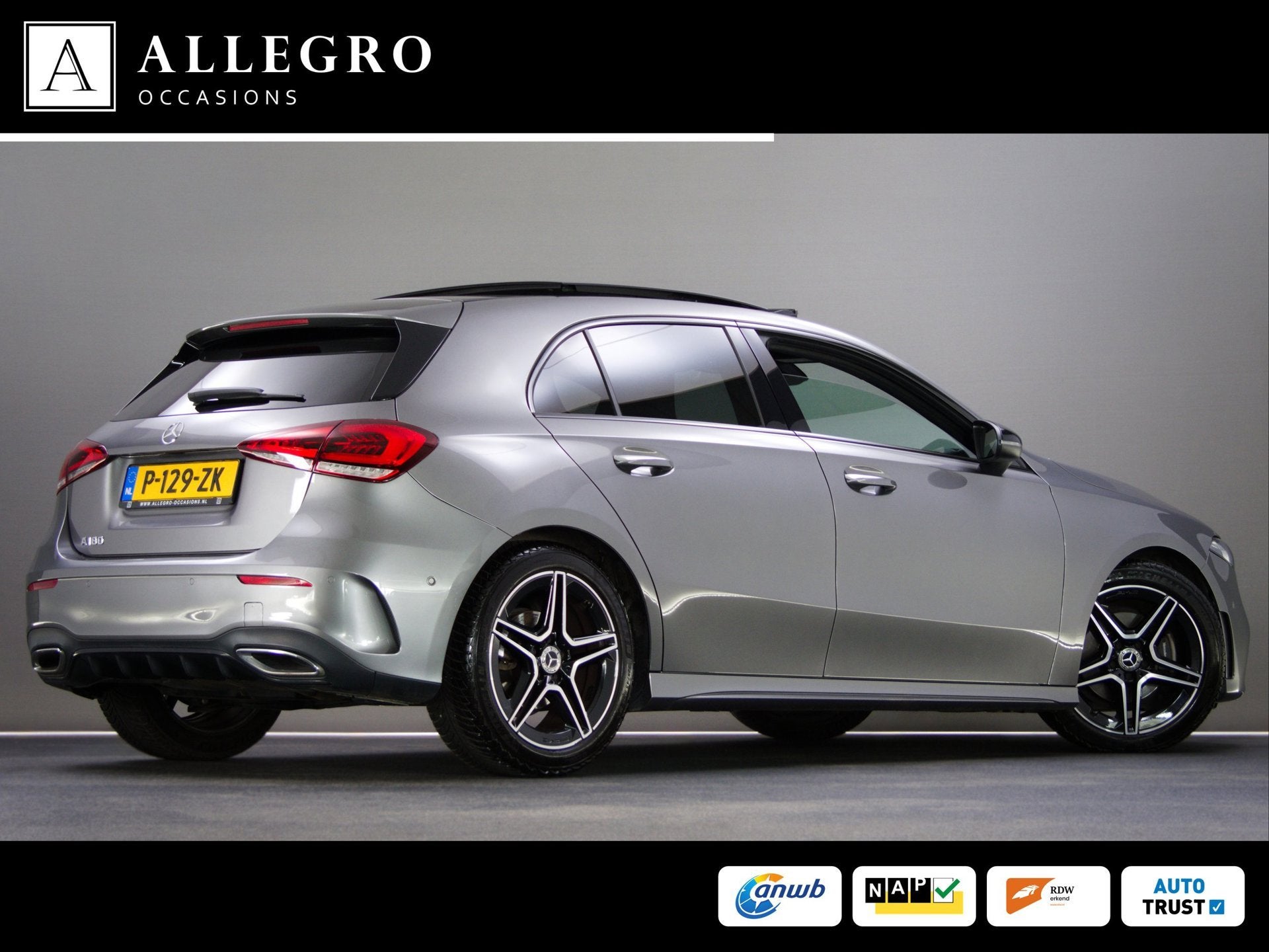 Mercedes-Benz A-Klasse 180 AMG Line (SFEERVERLICHTING, STOEL, 136 pk, Gebruikt, 4 cilinders, Leder en Stof
