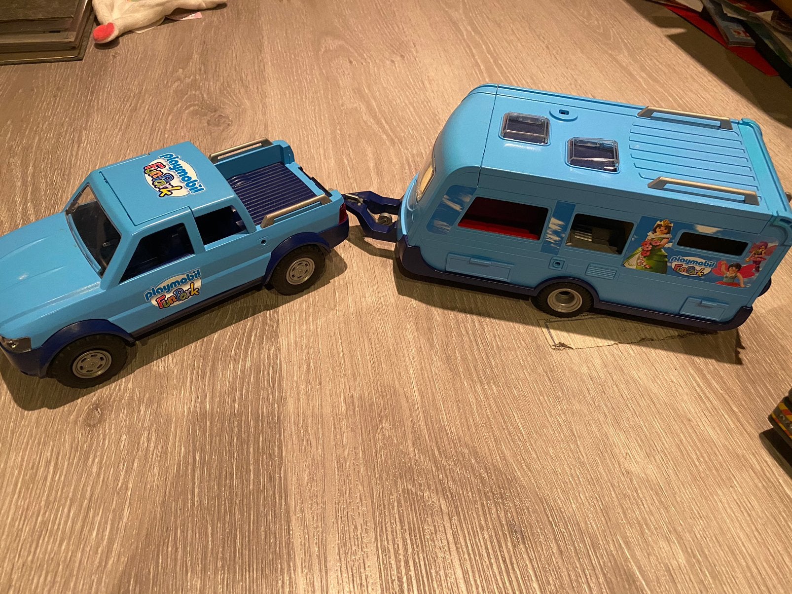 Playmobil pickup met caravsn, Ophalen of Verzenden, Zo goed als nieuw