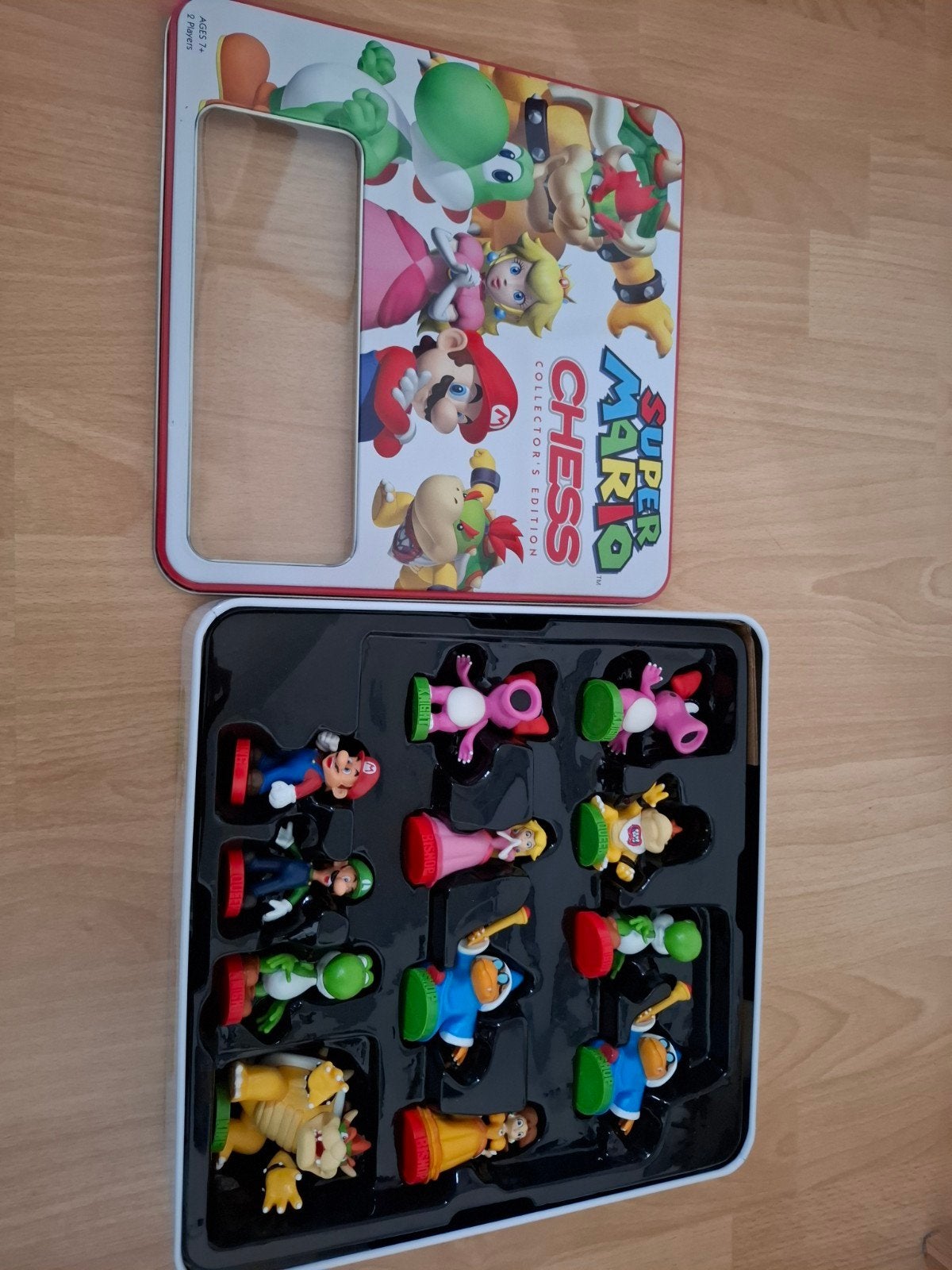 Super Mario Schaakspel Collector's Edition, Een of twee spelers, Ophalen of Verzenden, Zo goed als nieuw, USAopoly