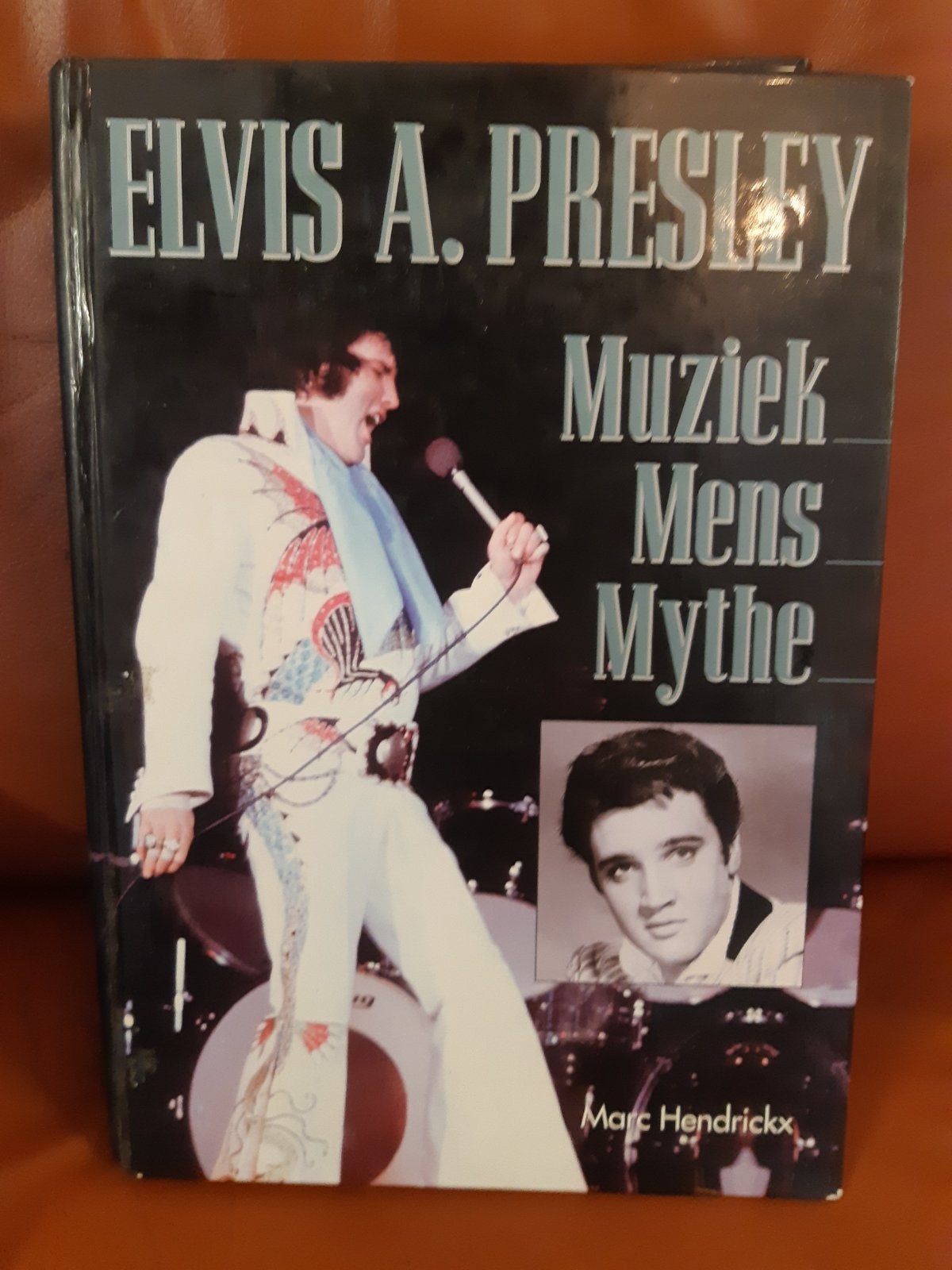 Boek Elvis A. Presley: Muziek Mens Mythe, Ophalen, Zo goed als nieuw, Artiest