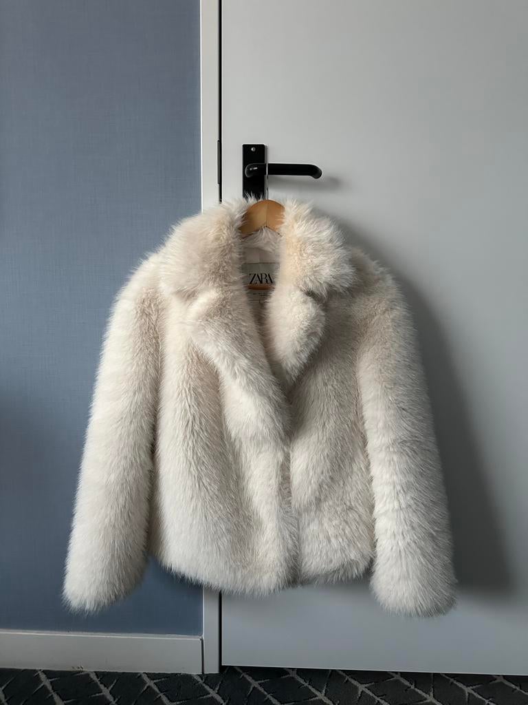 Witte imitatiebont jas Zara maat S, Ophalen of Verzenden, Zo goed als nieuw, Maat 36 (S), Wit