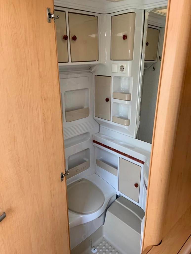 Hobby 520 tmf de luxe / mover / nieuwe voortent walker, Mover, Vast bed, Rondzit, Hobby