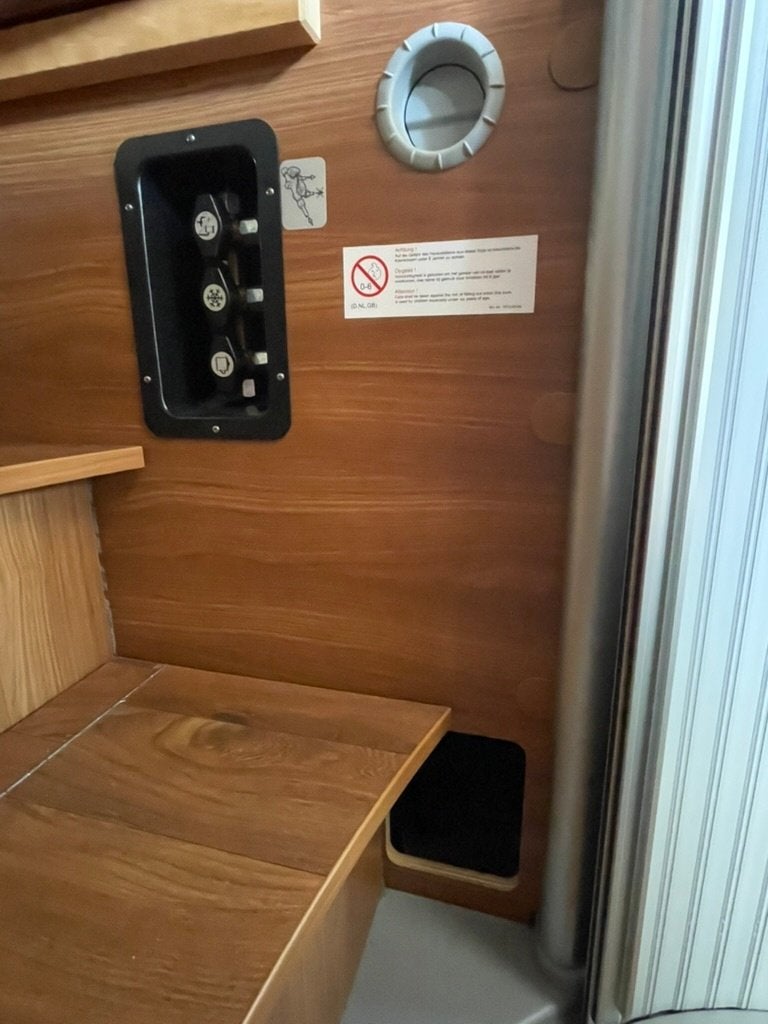 Foto 20 van Te koop Buscamper Globecar Campscout van eerste eigenaar