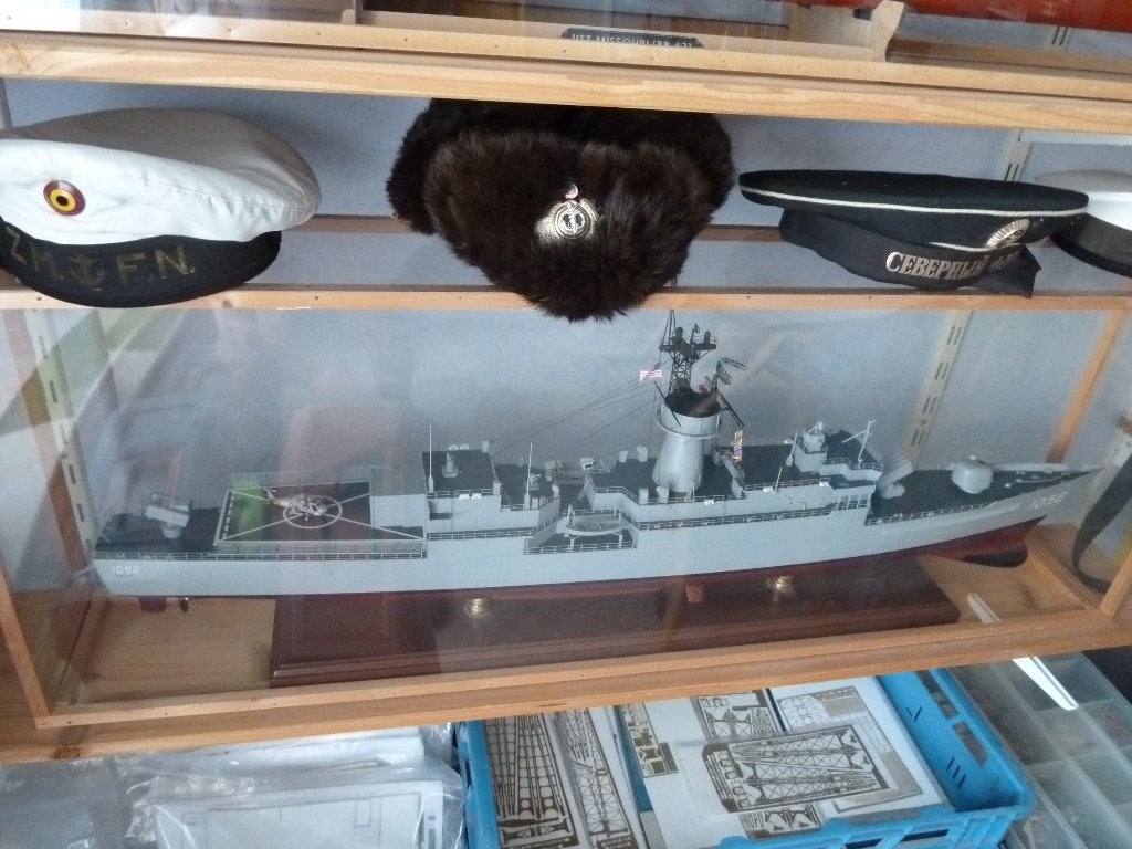 F.1052 USS Knox-1/96, Ophalen, Nieuw, 1:50 tot 1:200, Overige merken