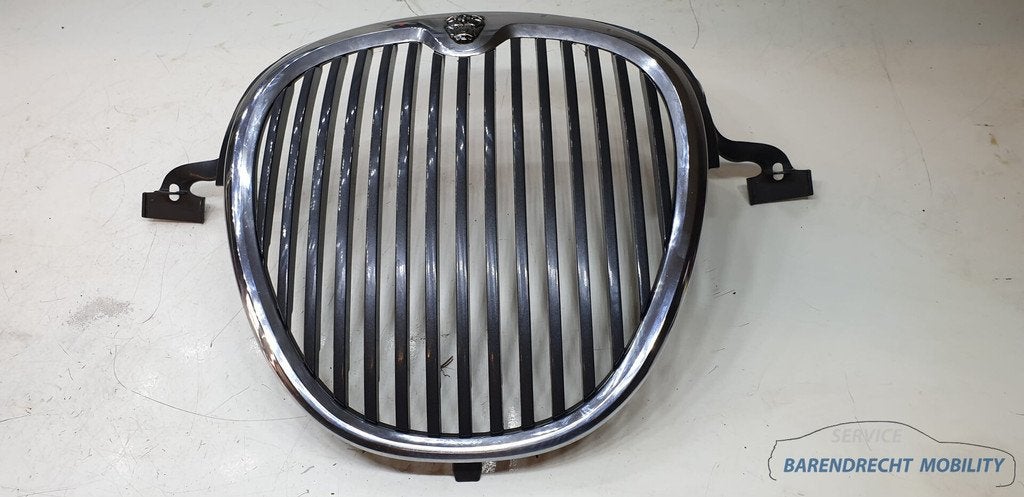Jaguar S-Type II 2 X200 radiateur grille 2R83-8A100-AA 2R83-, Gebruikt, Abbey Road, Whitley 1
CV3 4LF  Coventry, Jaguar, Jaguar Land Rover Limited