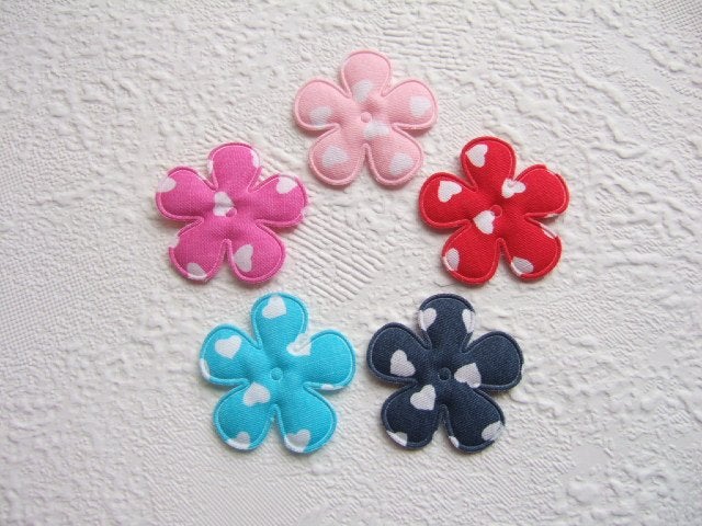 HALVE PRIJS ~ Katoenen bloem met hartjes ~ 3,5 cm, -, -, Textiel, Nieuw