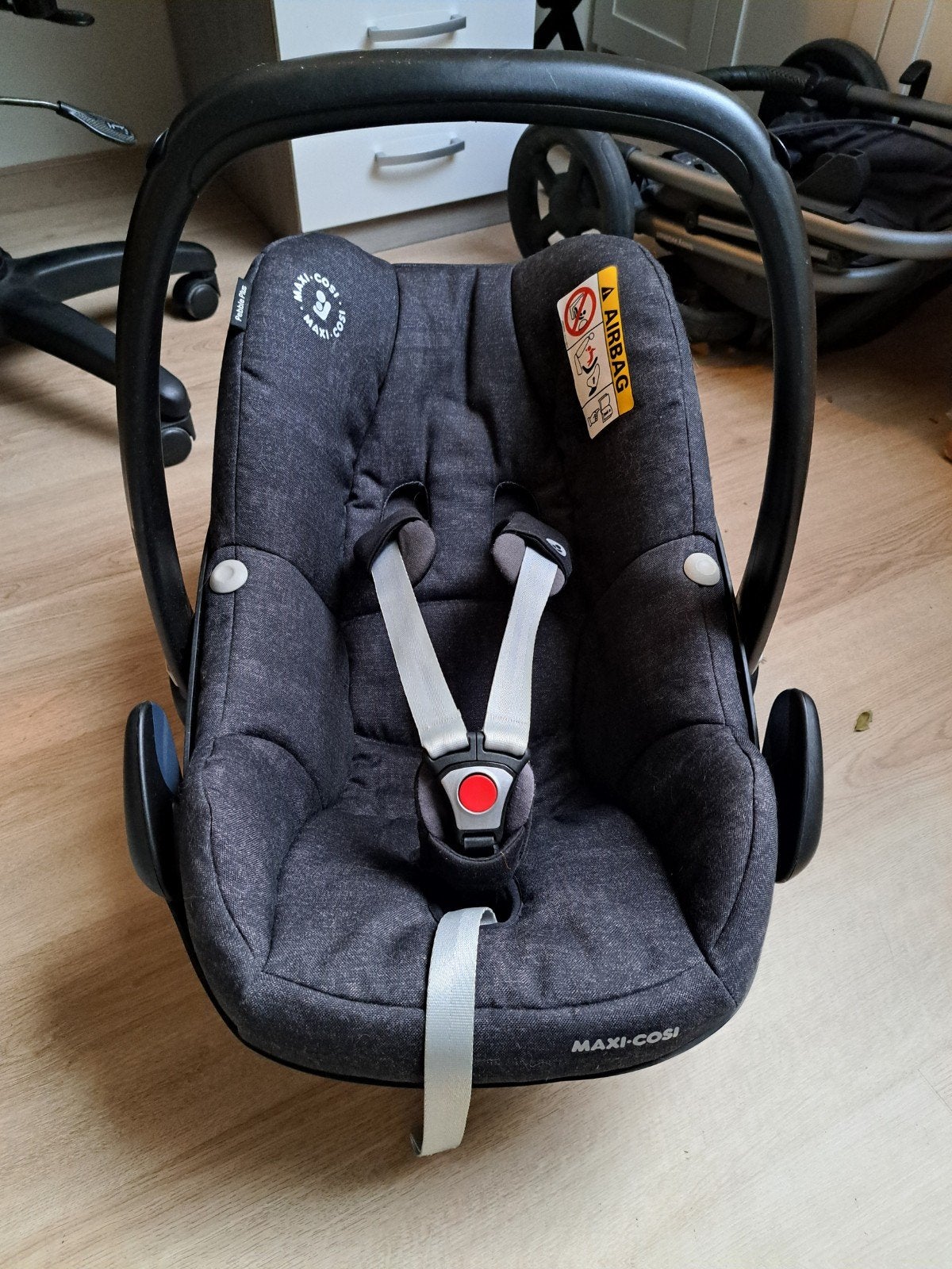 Maxi Cosi Pebble plus nomad black, Ophalen, Zo goed als nieuw, Isofix, 0 t/m 13 kg