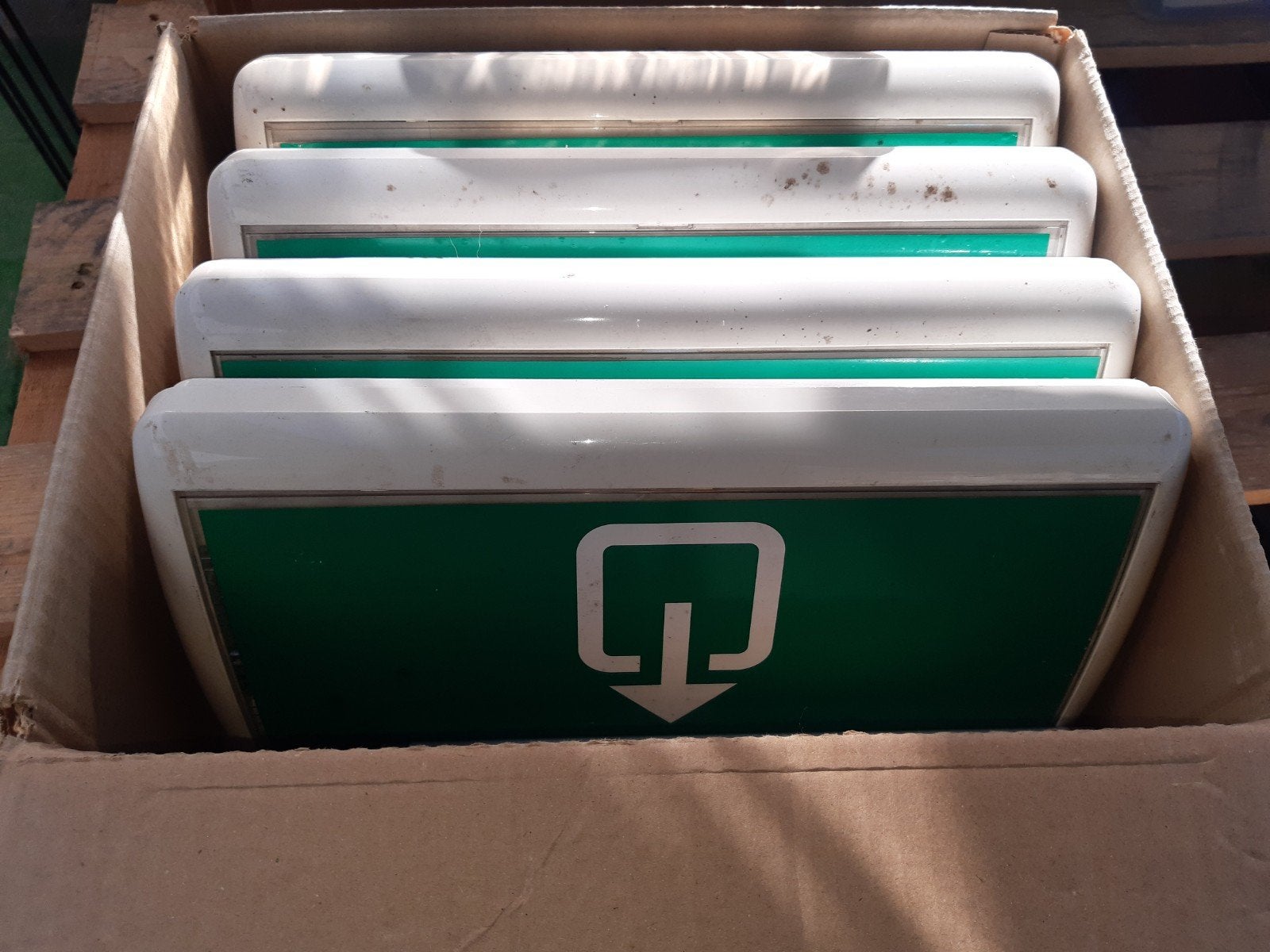 4 nooduitgang armaturen, Ophalen of Verzenden, Zo goed als nieuw, Minder dan 50 watt