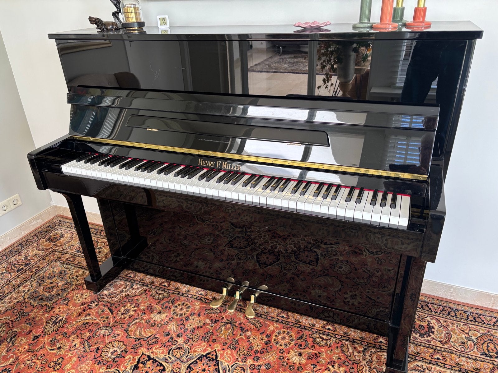 Zwarte hoogglans piano van Henry F. Miller, Muziek en Instrumenten, Piano's, Ophalen, Zwart, Zo goed als nieuw, Piano