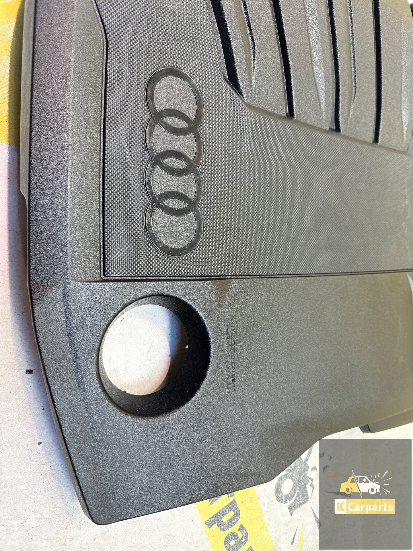 Audi A6 C8 Motor beschermplaat 2018-2025 0122938A origineel, Gebruikt, Voor, AUDI AG, Auto-Union-Strasse 1
85045  Ingolstadt, DE