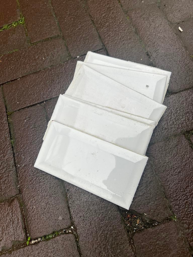 Witte badkamer/keuken tegels, Gebruikt, 20 tot 40 cm, Minder dan 5 m², Wandtegels