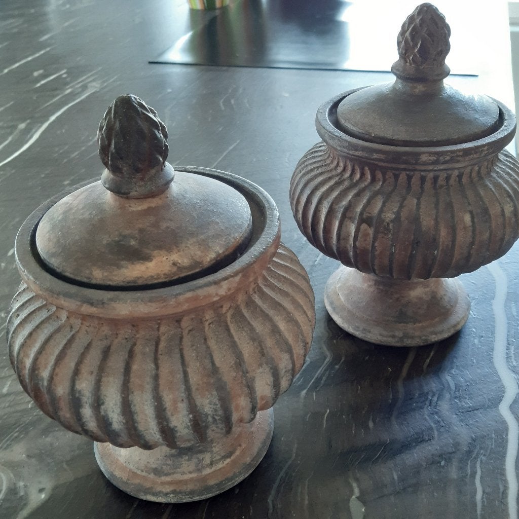PTMD 2 stenen potten met deksels, Met deksel, Ophalen of Verzenden, Zo goed als nieuw, 22 cm