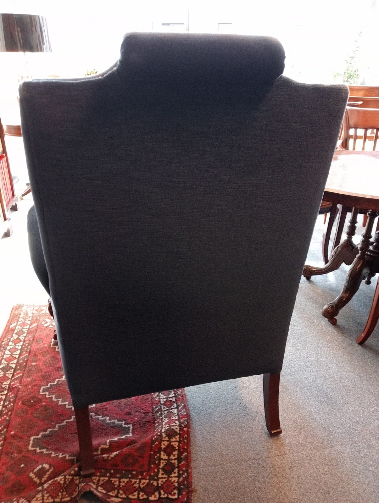 Antieke oorfauteuil in blauw velours in Nieuwstaat, Ophalen of Verzenden