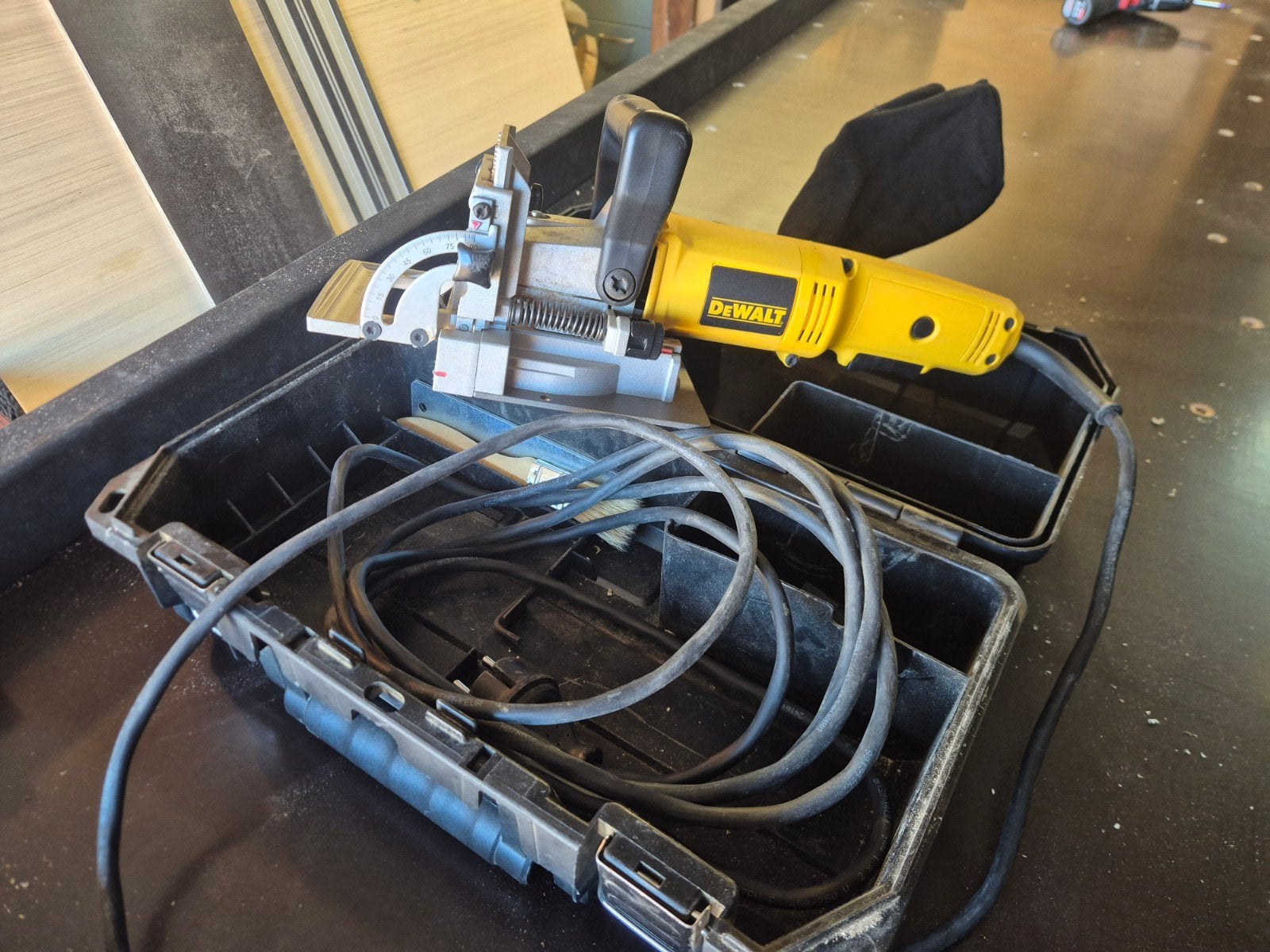 DeWalt Lamellenfrees DW682 - Krachtige en Betrouwbare Frees, Ophalen of Verzenden, Gebruikt, Elektrisch
