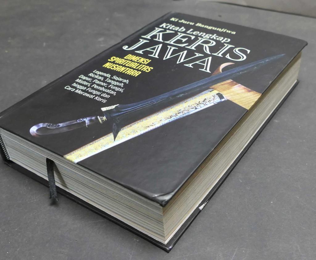 Kris boek: Kitab Lengkap KERIS JAWA * BU8 Java Indonesie, Ophalen of Verzenden
