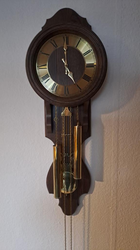 Mooie vintage wandklok met slinger., Huis en Inrichting, Woonaccessoires | Klokken, Zo goed als nieuw, Wandklok, Analoog, Ophalen