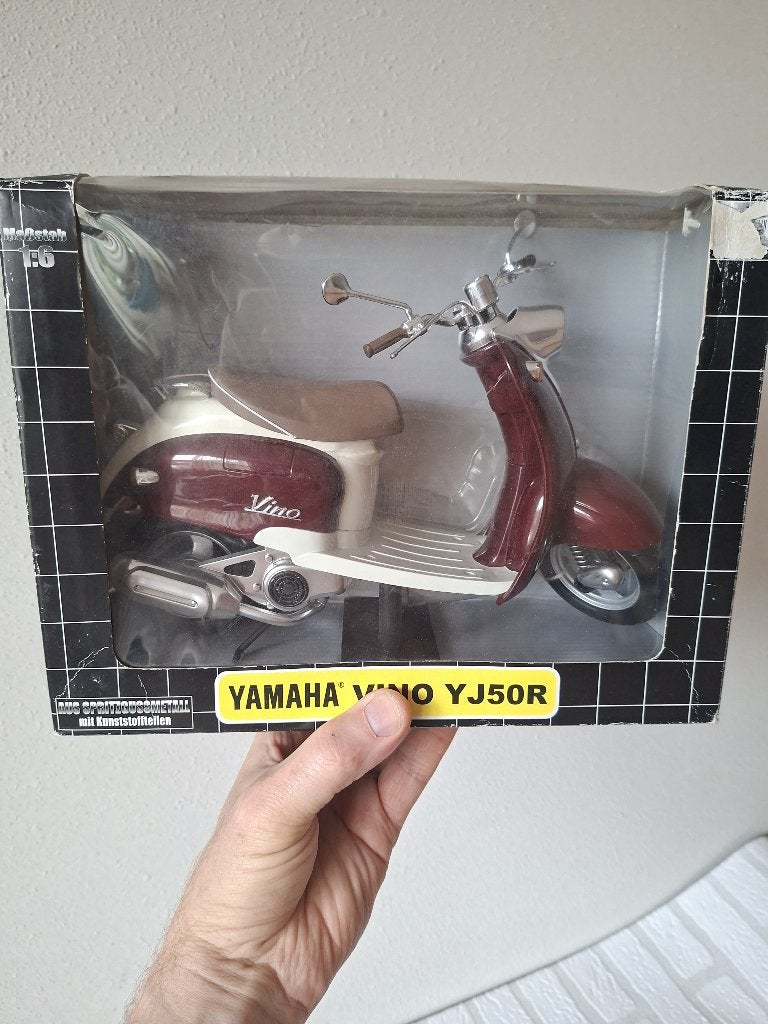 Yamaha Vino YJ50R 1998 Scooter 1:6 New Ray, Ophalen of Verzenden, Nieuw, Overige typen