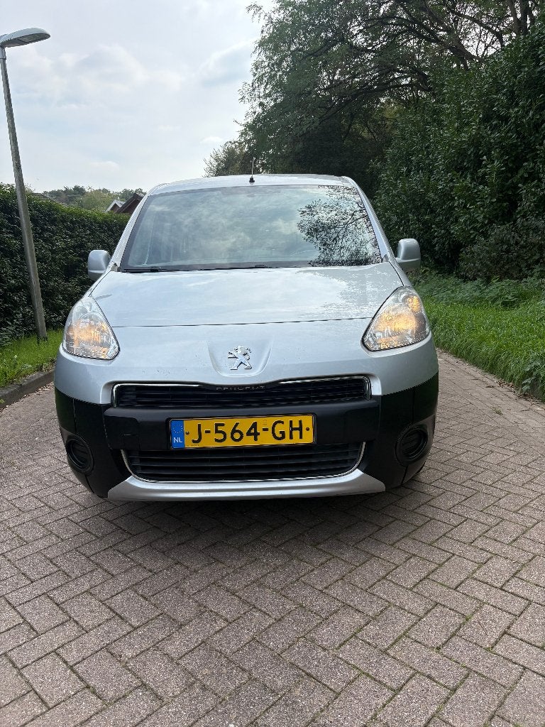 Peugeot Partner 1.6 72KW Tepee 5PL 2014 Grijs, Auto's, Voorwielaandrijving, Dealer onderhouden, 4 cilinders, 98 pk