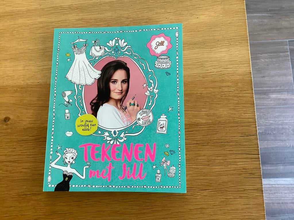 Tekenboek met Jill - In jouw wereld kan alles!, Ophalen of Verzenden, Zo goed als nieuw, Boek of Gids