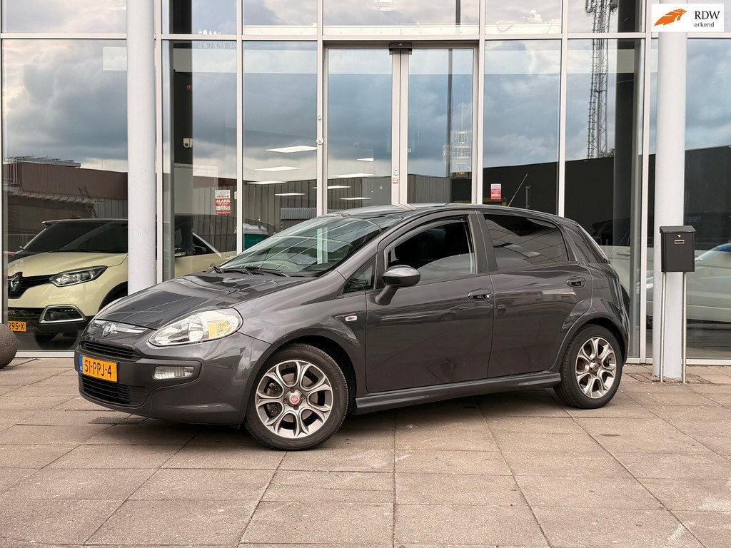 Fiat Punto Evo 1.3 M-Jet Dynamic|Navi|Trekhaak, Voorwielaandrijving, Euro 5, 28 km/l, Gebruikt