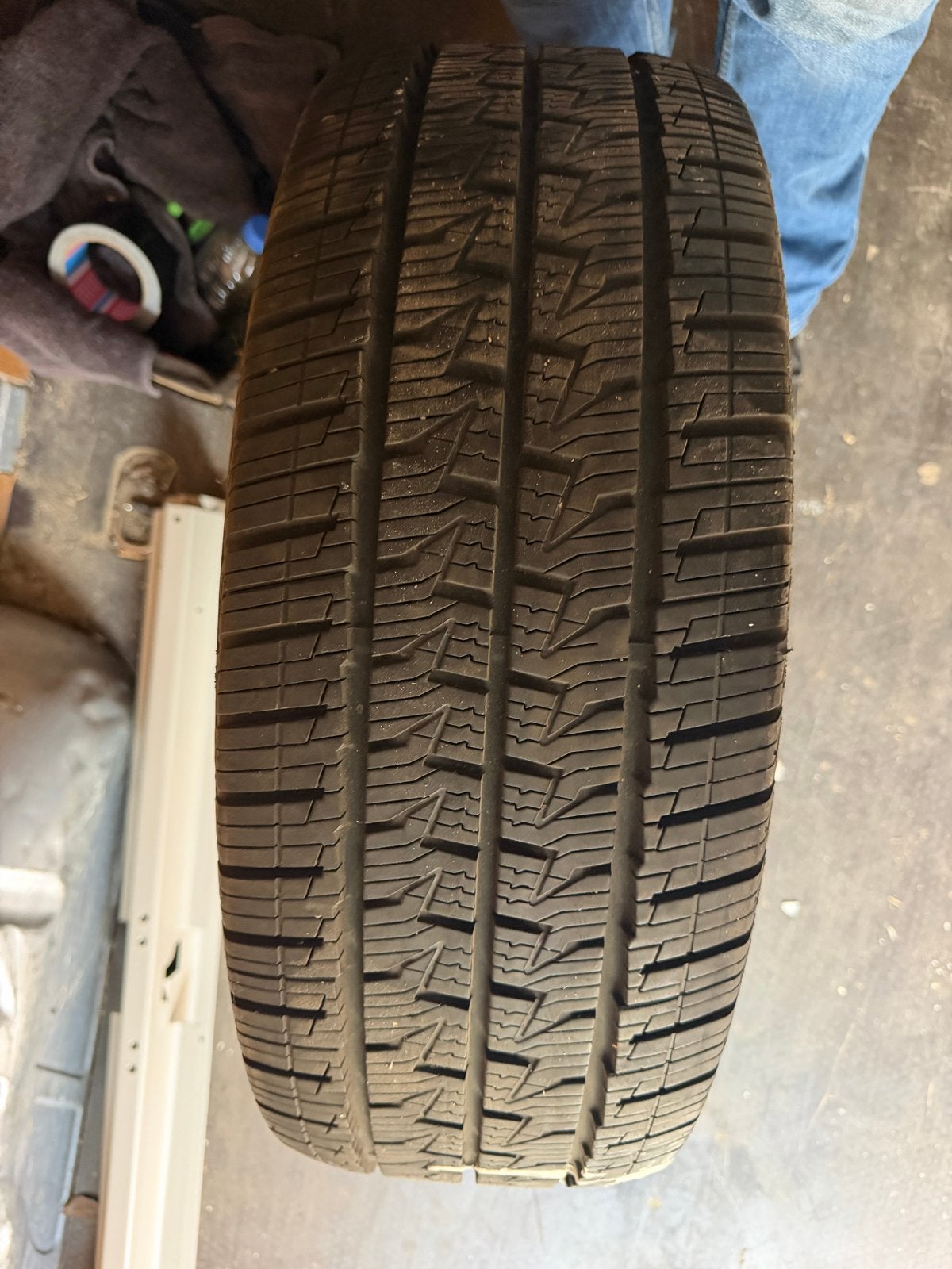 Winterbanden Mercedes Sprinter, VW Crafter, MAN TGE 235/65 R, Auto-onderdelen, Gebruikt