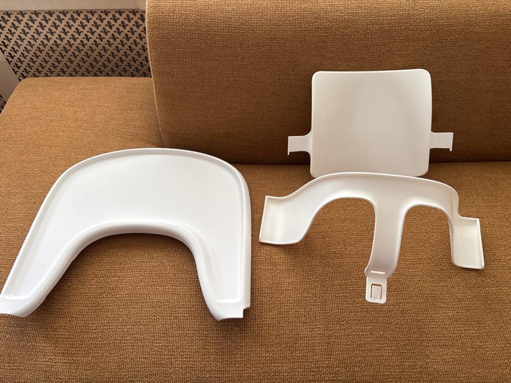 Stokke TrippTrapp Babyset 3-delig wit, Kinderen en Baby's, Kinderstoelen, Gebruikt, Meegroeistoel, Ophalen of Verzenden, Afneembaar eetblad
