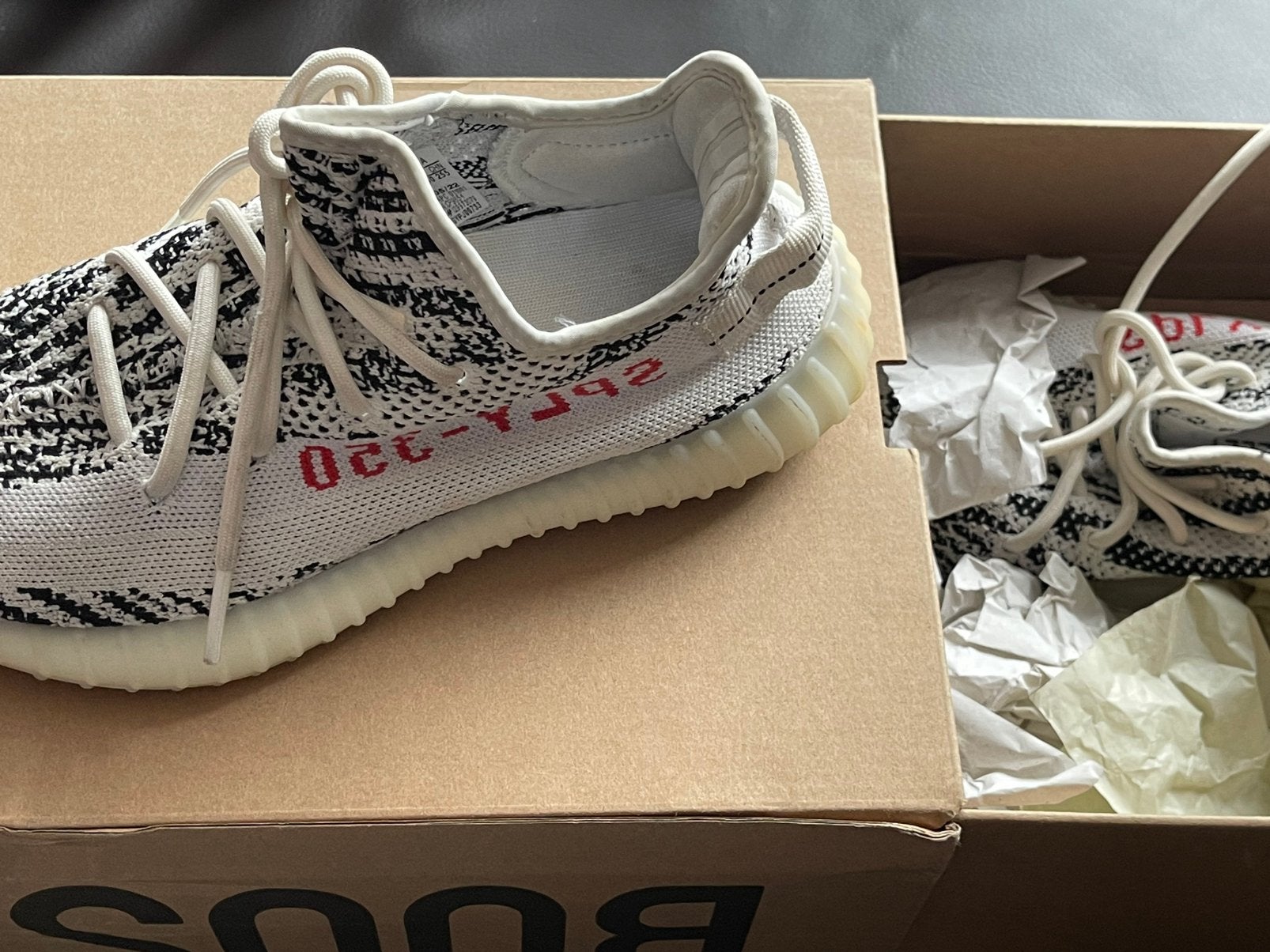 Yeezy’s, Ophalen, Nieuw