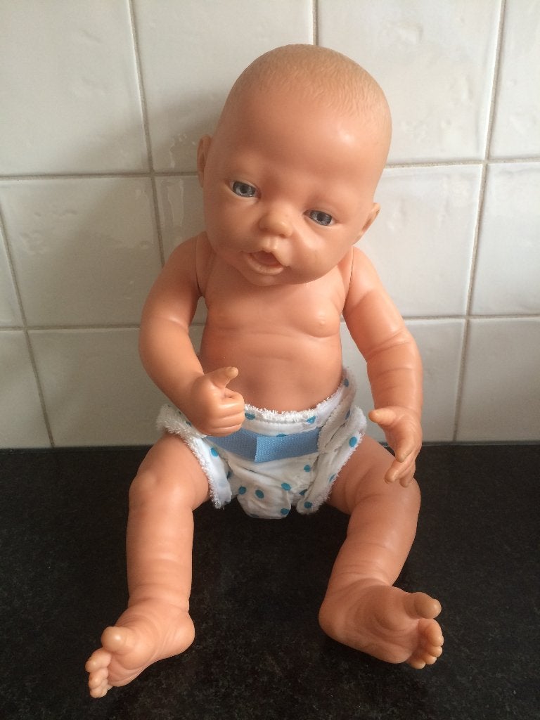 The Doll factory Europe levensechte babypop jongen 40 cm, Ophalen of Verzenden, Zo goed als nieuw, Pop, Levensecht of Reborn