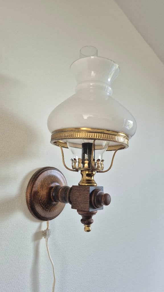 Prachtige Vintage Wandlamp / Petroleum-stijl Lamp, Huis en Inrichting, Met snoer/stekker, E14 (klein), Ophalen of Verzenden, Zo goed als nieuw