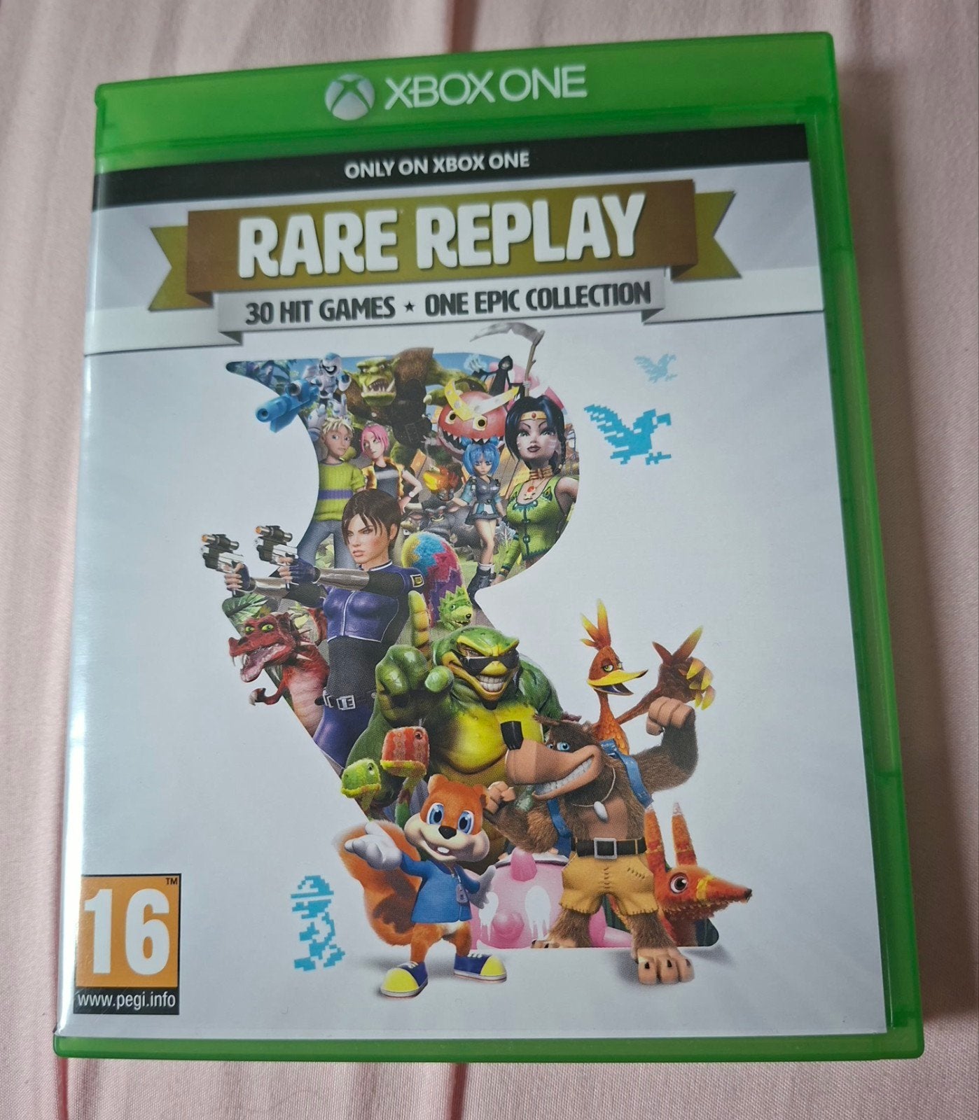 Rare Replay Xbox One - 30 klassieke games in één!, Overige genres, Ophalen of Verzenden, Zo goed als nieuw, Eén computer