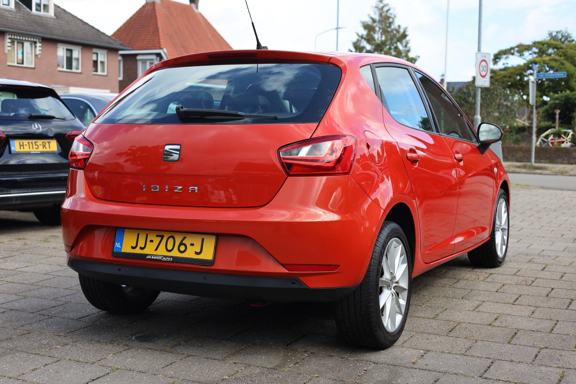 SEAT Ibiza 1.0 ECO TSI STYLE | NAVI | CARPLAY | 16 INCH, Voorwielaandrijving, Stof, Euro 6, 995 kg